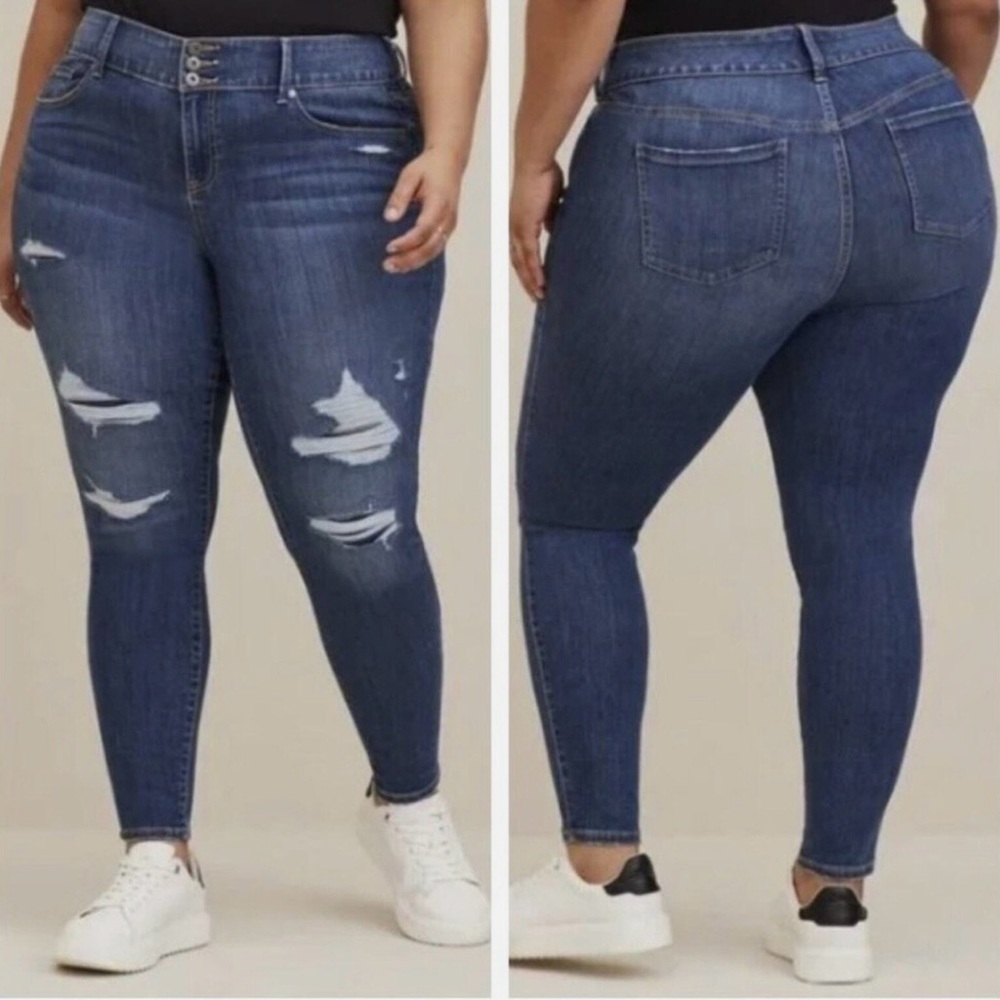 Torrid Women's Jegging Skinny Super Soft High Rise Destructed Jean Size 18